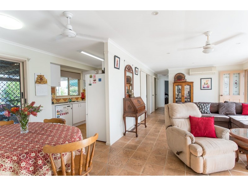 9 Tasman Court, Kippa-ring QLD 4021
