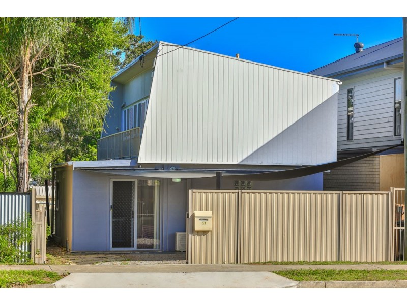 31 Victoria Avenue, Woody Point QLD 4019