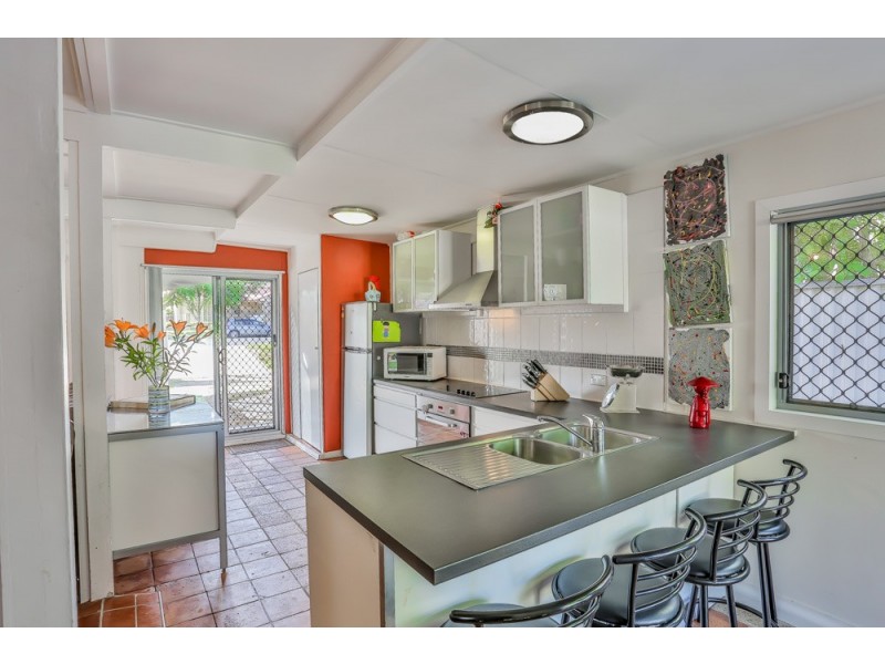 31 Victoria Avenue, Woody Point QLD 4019