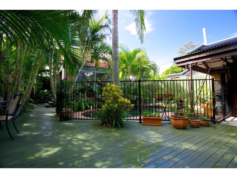 14 Bell Street, Woody Point QLD 4019