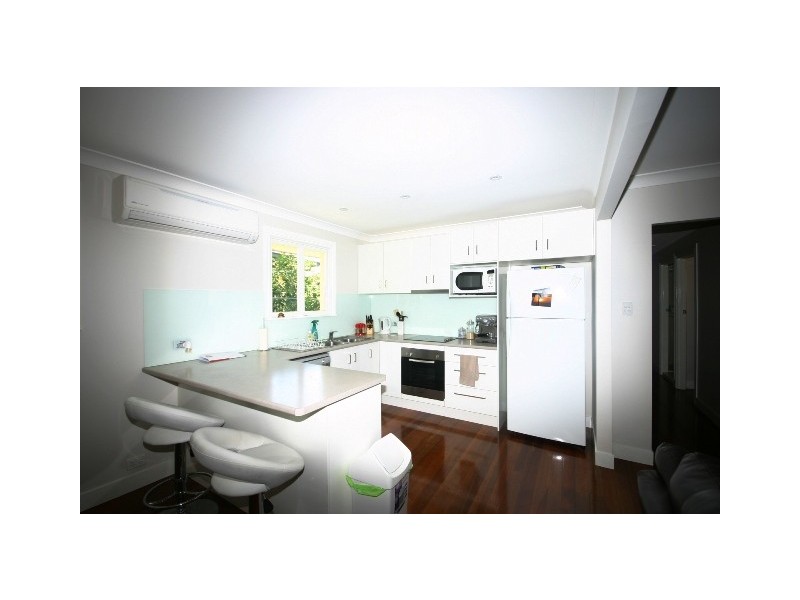 11 Ralph Street, Clontarf QLD 4019