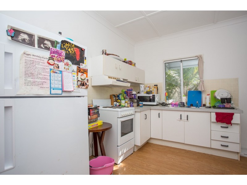 8 Louis Street, Redcliffe QLD 4020