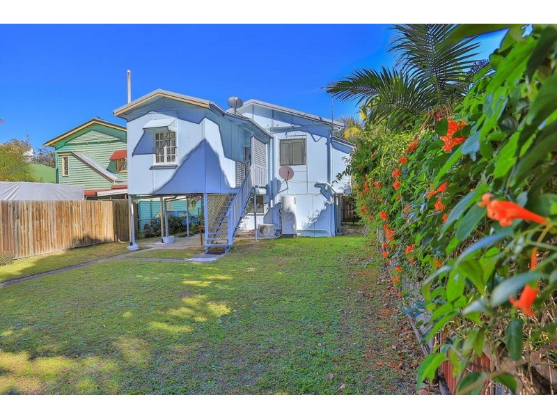 8 Louis Street, Redcliffe QLD 4020