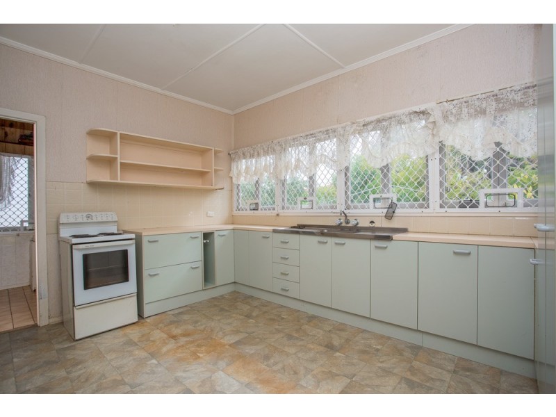 28 Collins Street, Woody Point QLD 4019