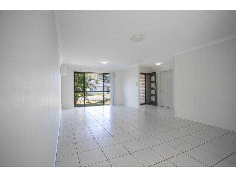 1/15 Cadell Crescent, Rothwell QLD 4022