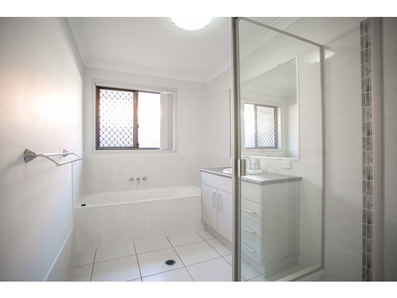 1/15 Cadell Crescent, Rothwell QLD 4022