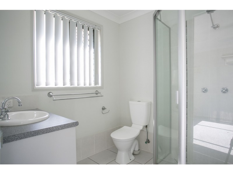 1/15 Cadell Crescent, Rothwell QLD 4022