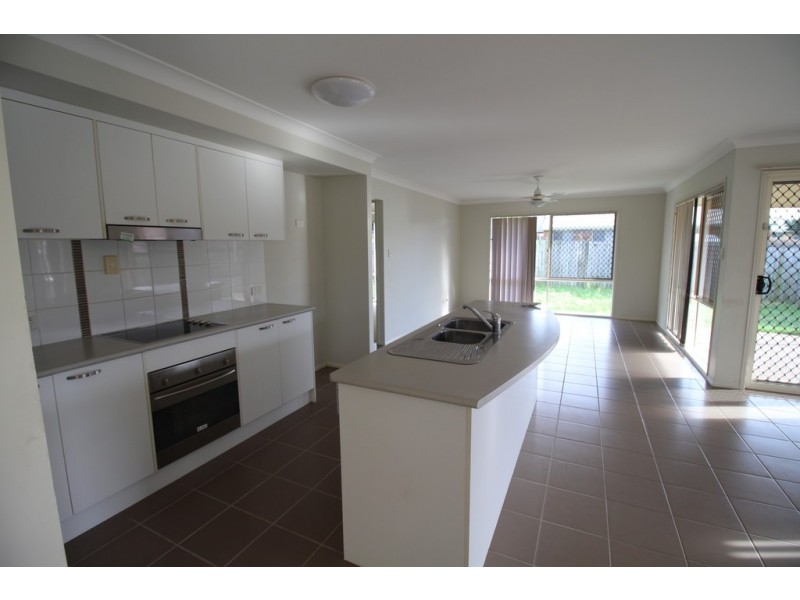 6 Parrey Court, Rothwell QLD 4022