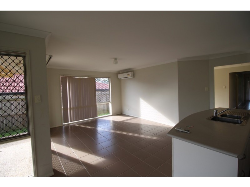 6 Parrey Court, Rothwell QLD 4022