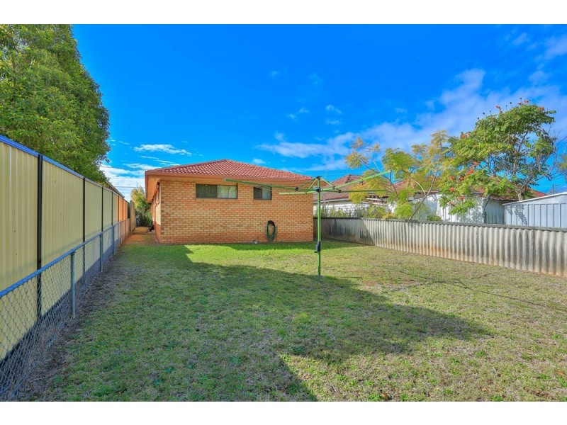 35 Keenan Street, Margate QLD 4019