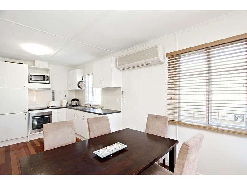 22 Livermore Street, Redcliffe QLD 4020