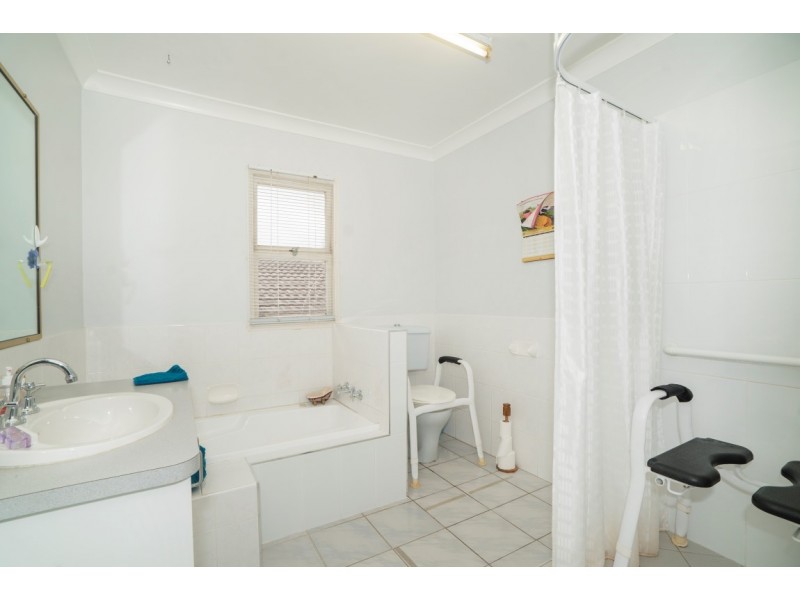 35 Elizabeth Avenue, Clontarf QLD 4019