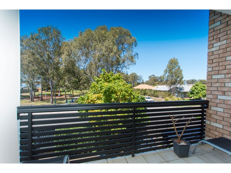 2/64 Fleet Drive, Kippa-ring QLD 4021