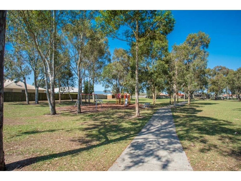 2/64 Fleet Drive, Kippa-ring QLD 4021