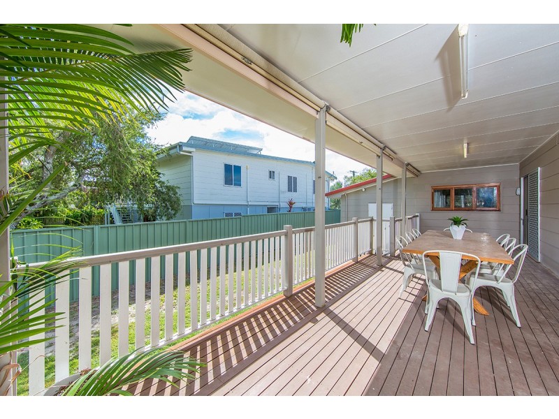 35 Longland Street, Redcliffe QLD 4020