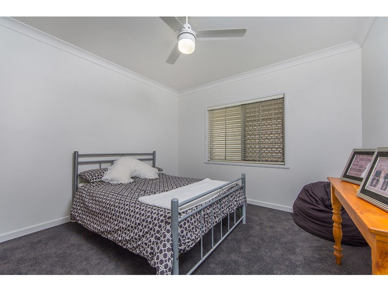 35 Longland Street, Redcliffe QLD 4020