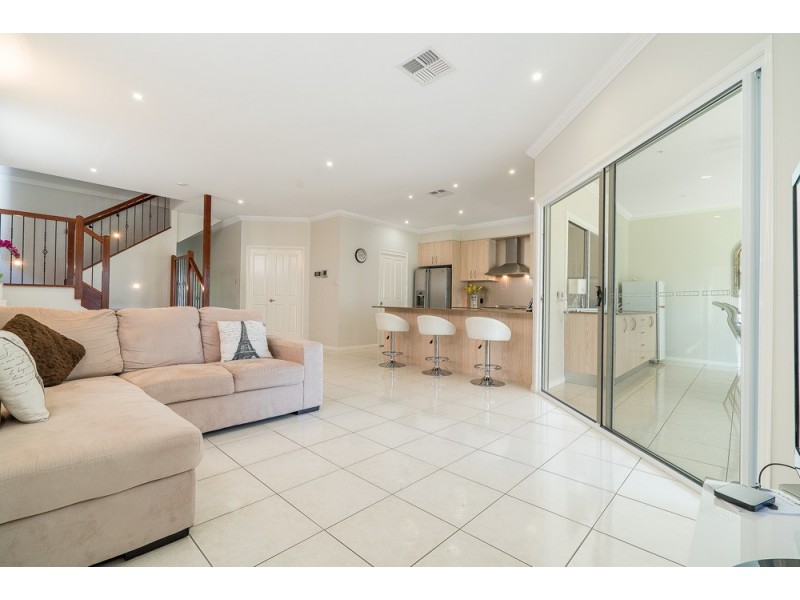 38 Lionheart Crescent, Newport QLD 4020