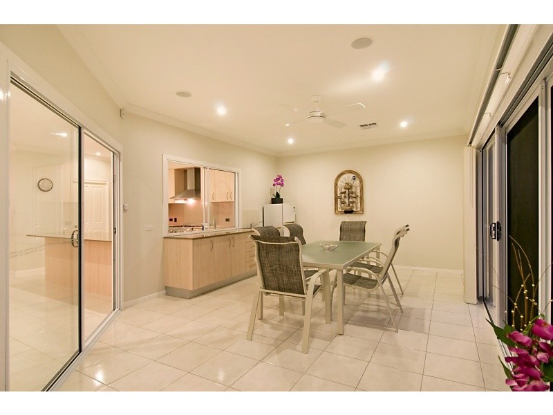 38 Lionheart Crescent, Newport QLD 4020