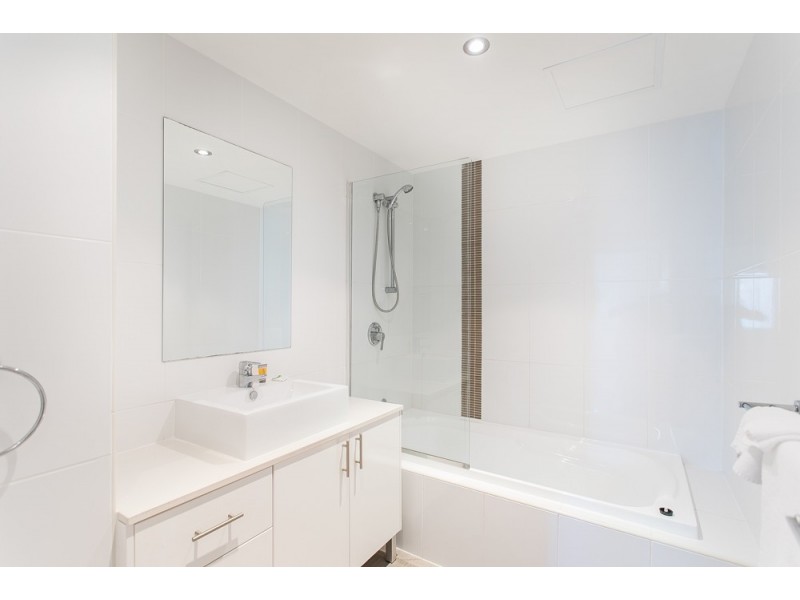 33/83 Marine Parade, Redcliffe QLD 4020