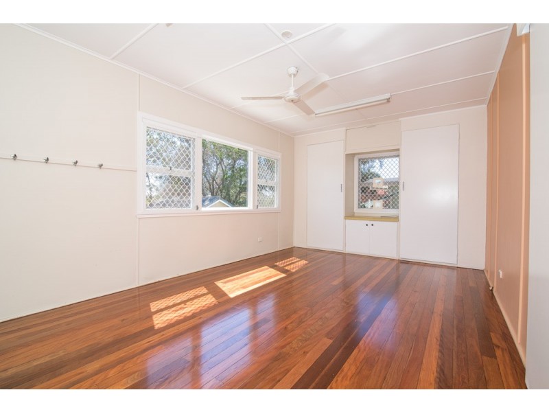 12 Keenan Street, Margate QLD 4019