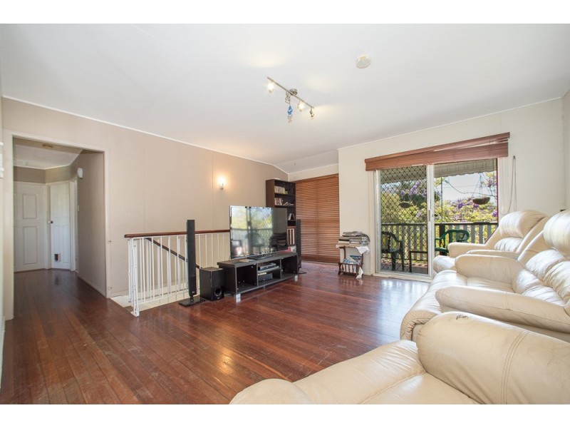 13 Crawford Street, Redcliffe QLD 4020