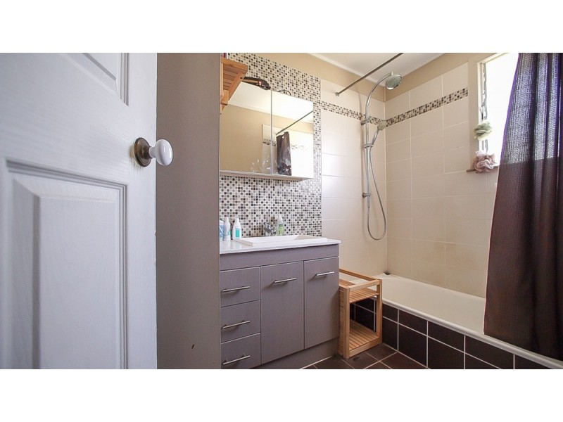 13 Crawford Street, Redcliffe QLD 4020