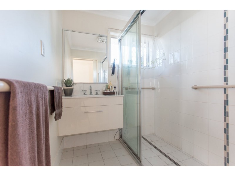 9 Tasman Court, Kippa-ring QLD 4021
