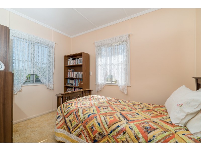 24 Enoch Street, Clontarf QLD 4019