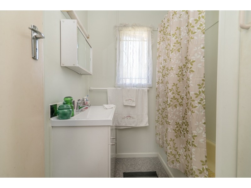 24 Enoch Street, Clontarf QLD 4019