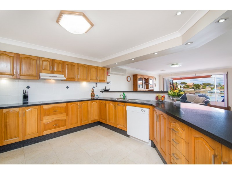 24 Enterprise Court, Newport QLD 4020