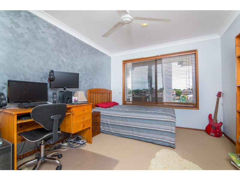 24 Enterprise Court, Newport QLD 4020