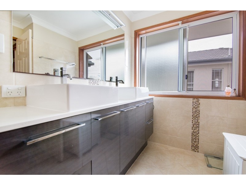 24 Enterprise Court, Newport QLD 4020