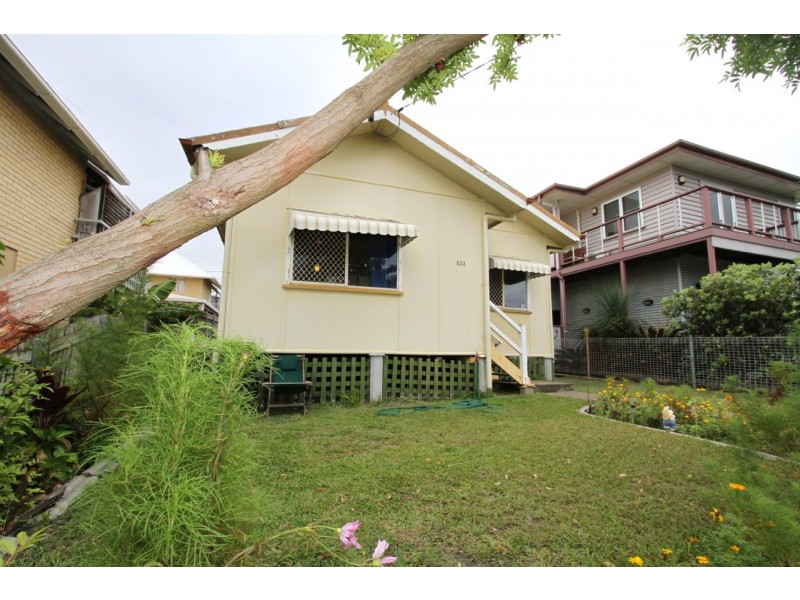 533 Oxley Avenue, Redcliffe QLD 4020