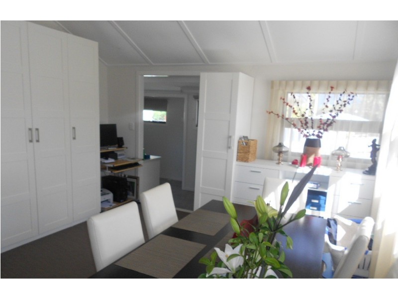 5 Roland Street, Clontarf QLD 4019