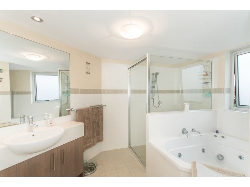 12/43 Marine Parade, Redcliffe QLD 4020