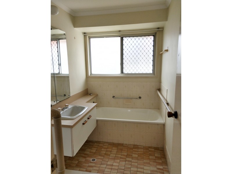 24 Lime Street, Redcliffe QLD 4020
