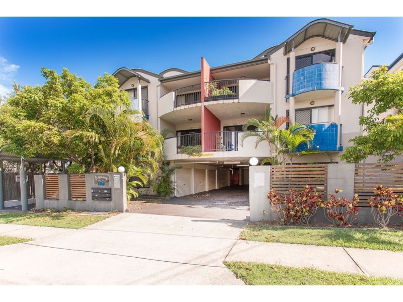 1/9 McNaughton Street, Redcliffe QLD 4020