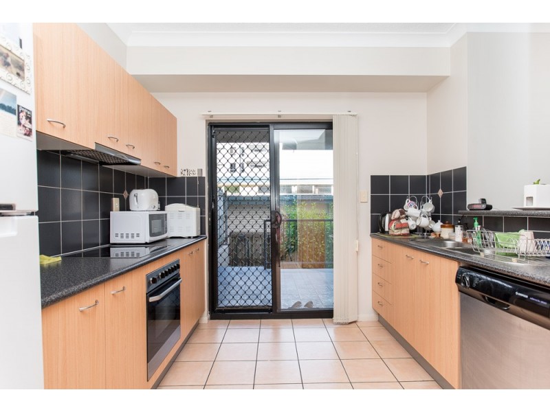 1/9 McNaughton Street, Redcliffe QLD 4020