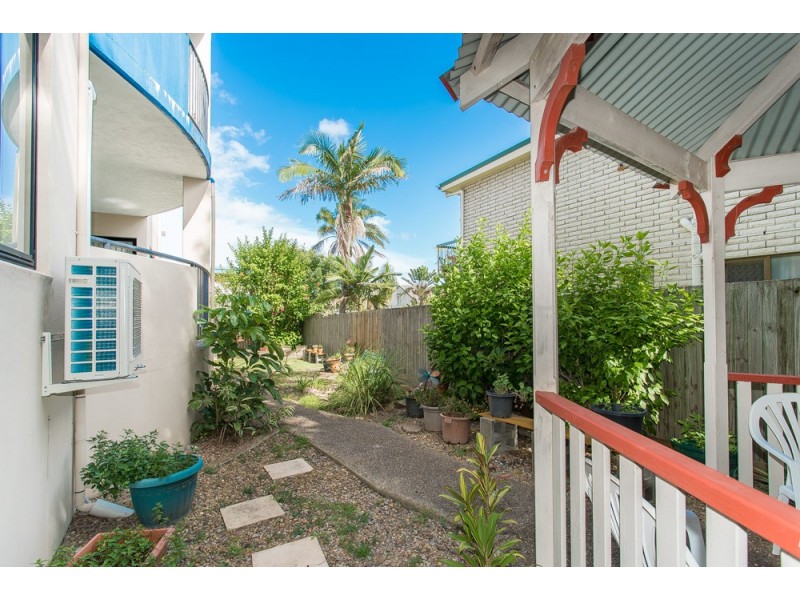 1/9 McNaughton Street, Redcliffe QLD 4020