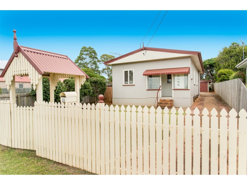 66 Collins Street, Woody Point QLD 4019