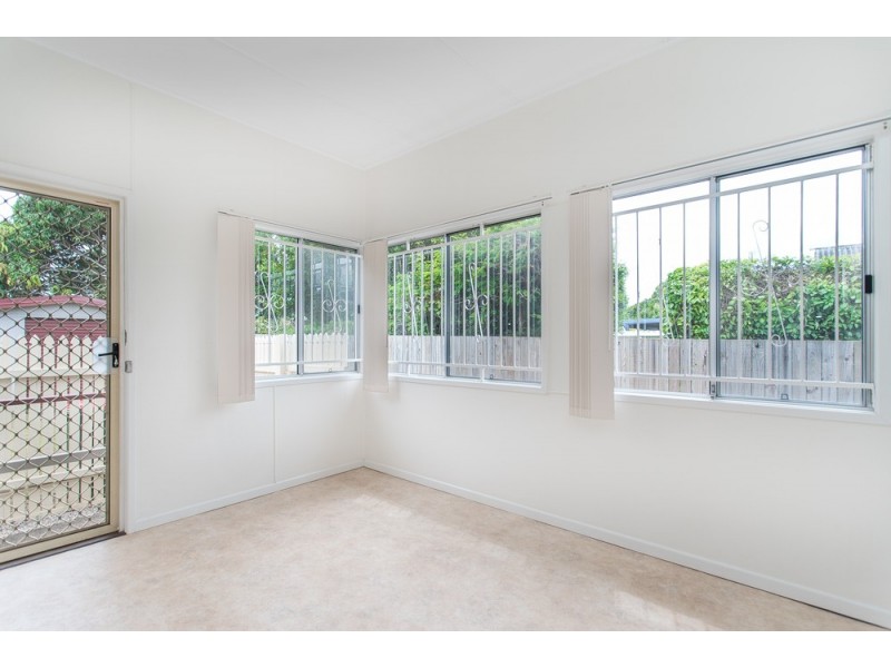 66 Collins Street, Woody Point QLD 4019