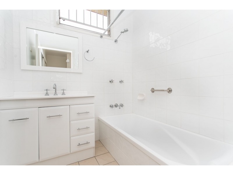 66 Collins Street, Woody Point QLD 4019