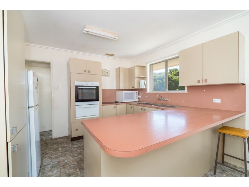 2 McCulloch Avenue, Margate QLD 4019