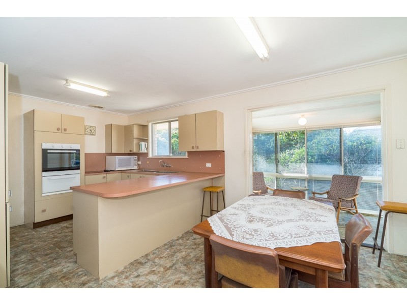 2 McCulloch Avenue, Margate QLD 4019