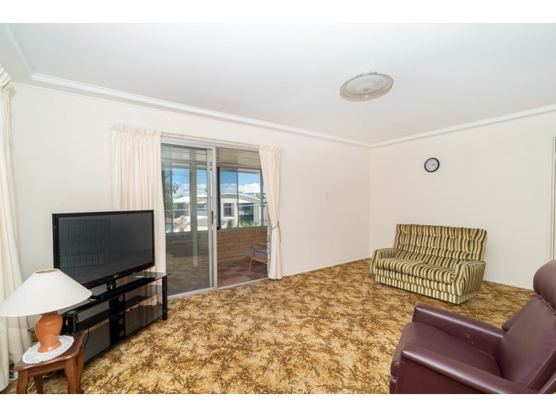2 McCulloch Avenue, Margate QLD 4019