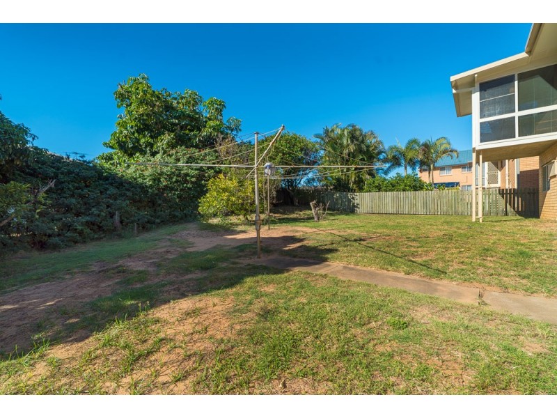 2 McCulloch Avenue, Margate QLD 4019
