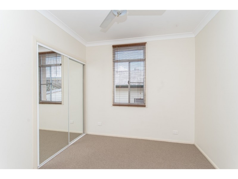 40 Pearl Street, Scarborough QLD 4020