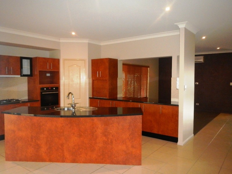 18 Gardenia Parade, North Lakes QLD 4509