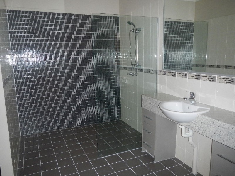 18 Gardenia Parade, North Lakes QLD 4509