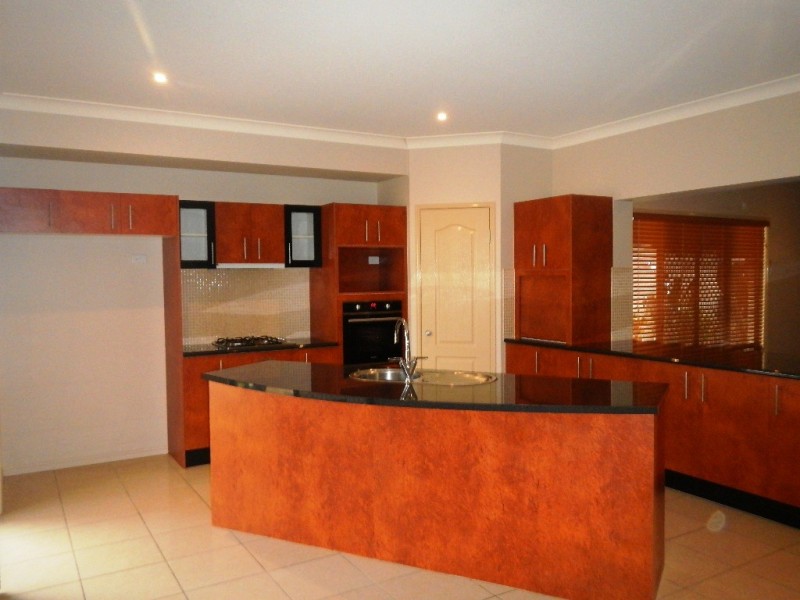 18 Gardenia Parade, North Lakes QLD 4509